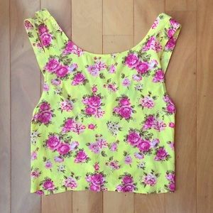 NWOT Floral Open Criss-Cross Back Crop Top